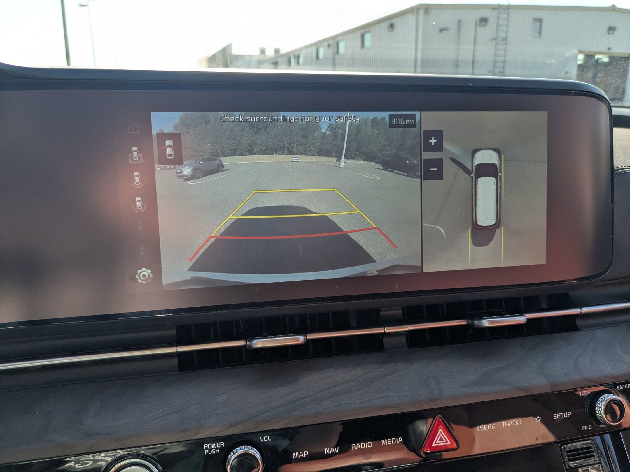 2024 Kia Carnival SX