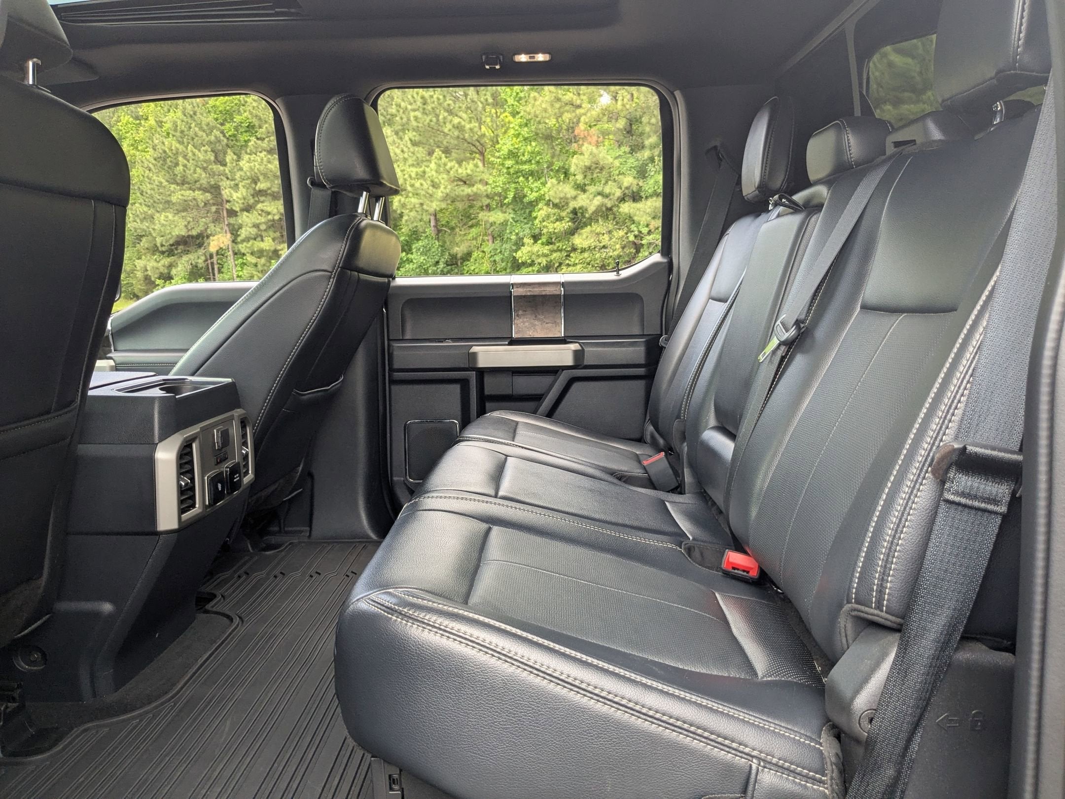 2022 Ford Super Duty F-250 SRW LARIAT
