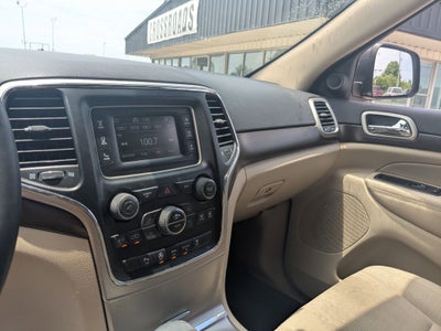 2017 Jeep Grand Cherokee Laredo 4x2