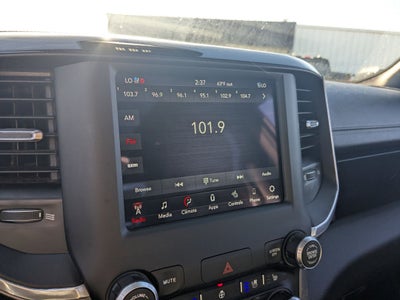 2021 RAM 1500 Laramie Crew Cab 4x4 5'7' Box