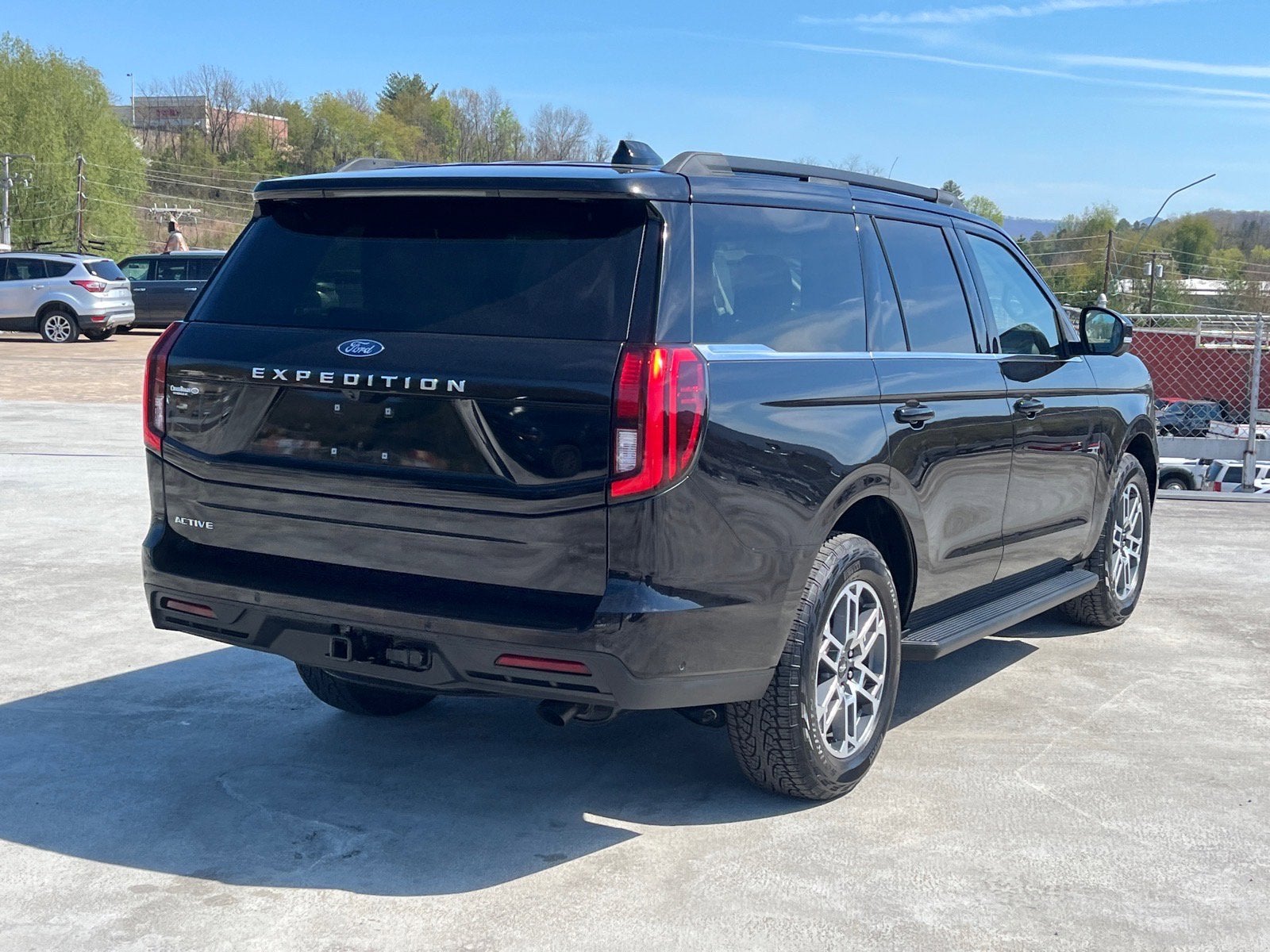 2025 Ford Expedition Active