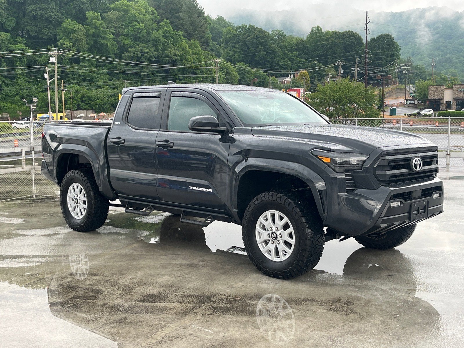 2024 Toyota Tacoma 4WD SR5
