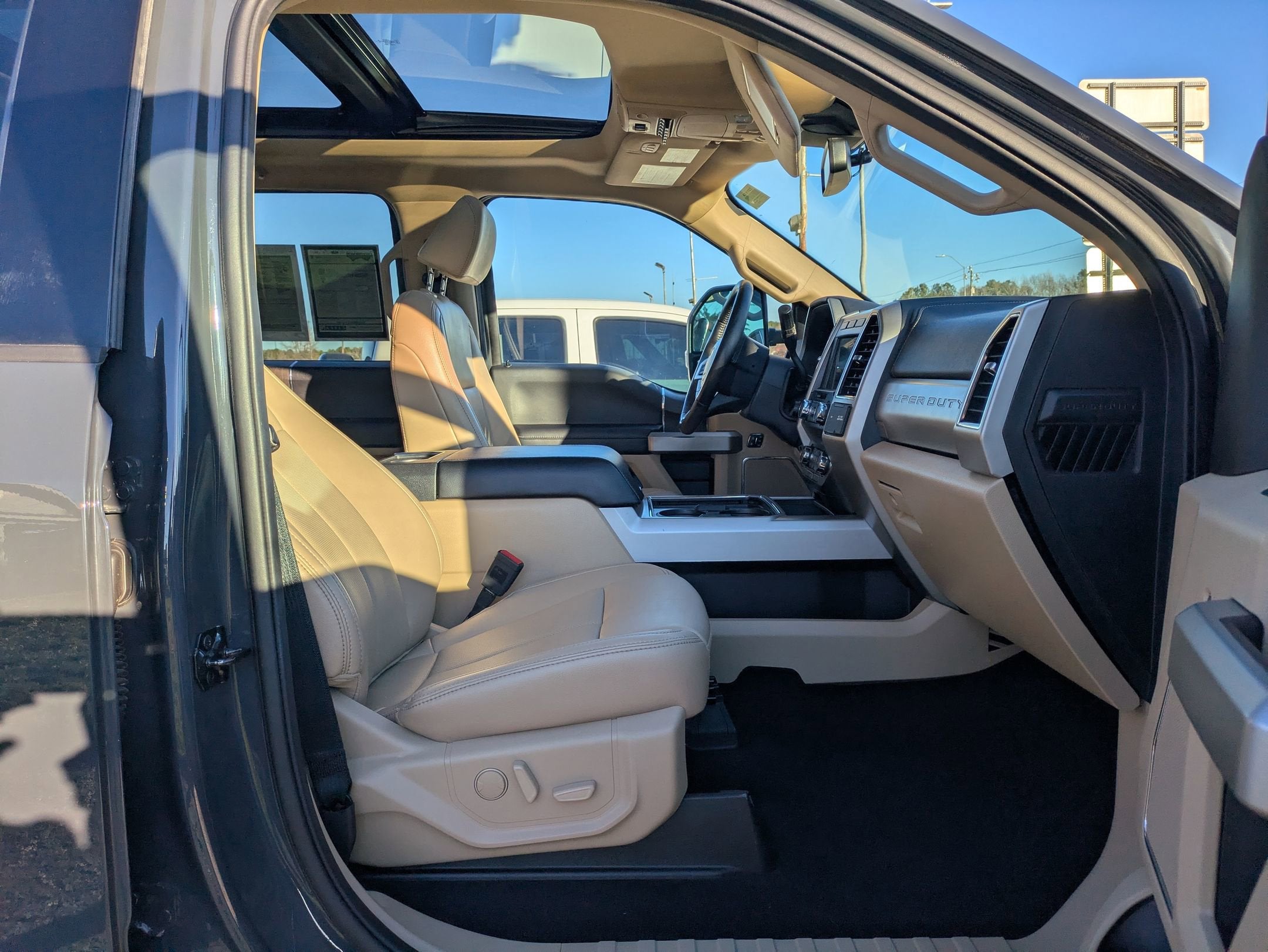 2021 Ford Super Duty F-250 SRW LARIAT