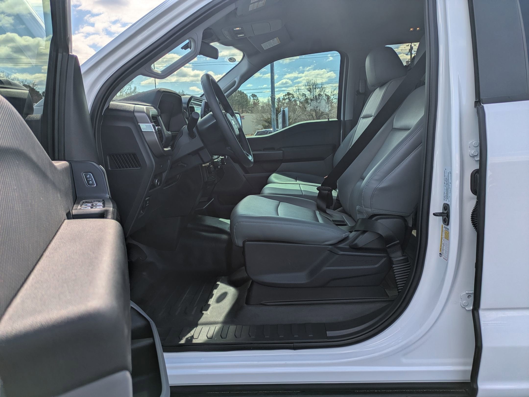 2025 Ford F-150 XL - Crossroads Courtesy Demo