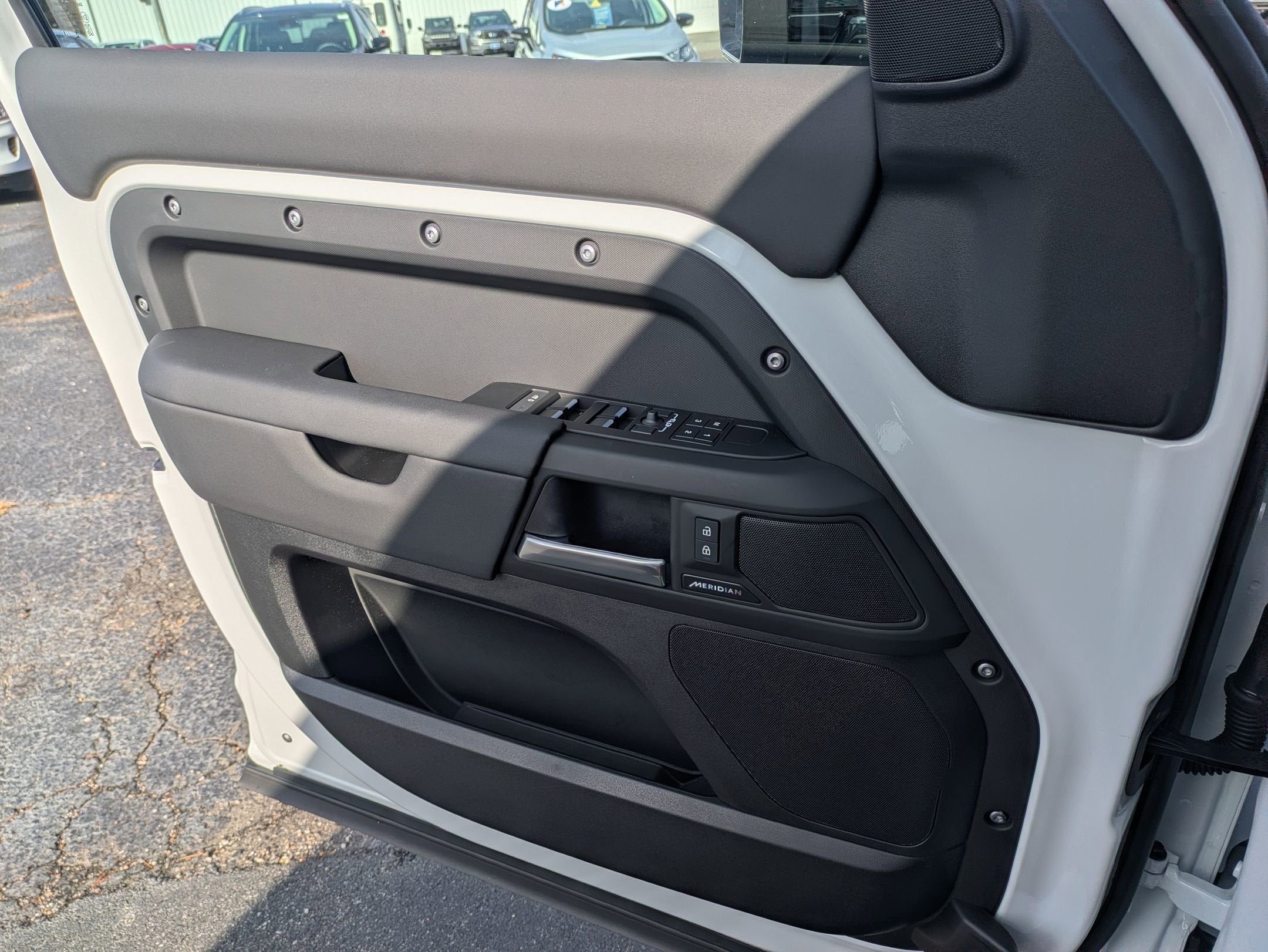 2025 Land Rover Defender S