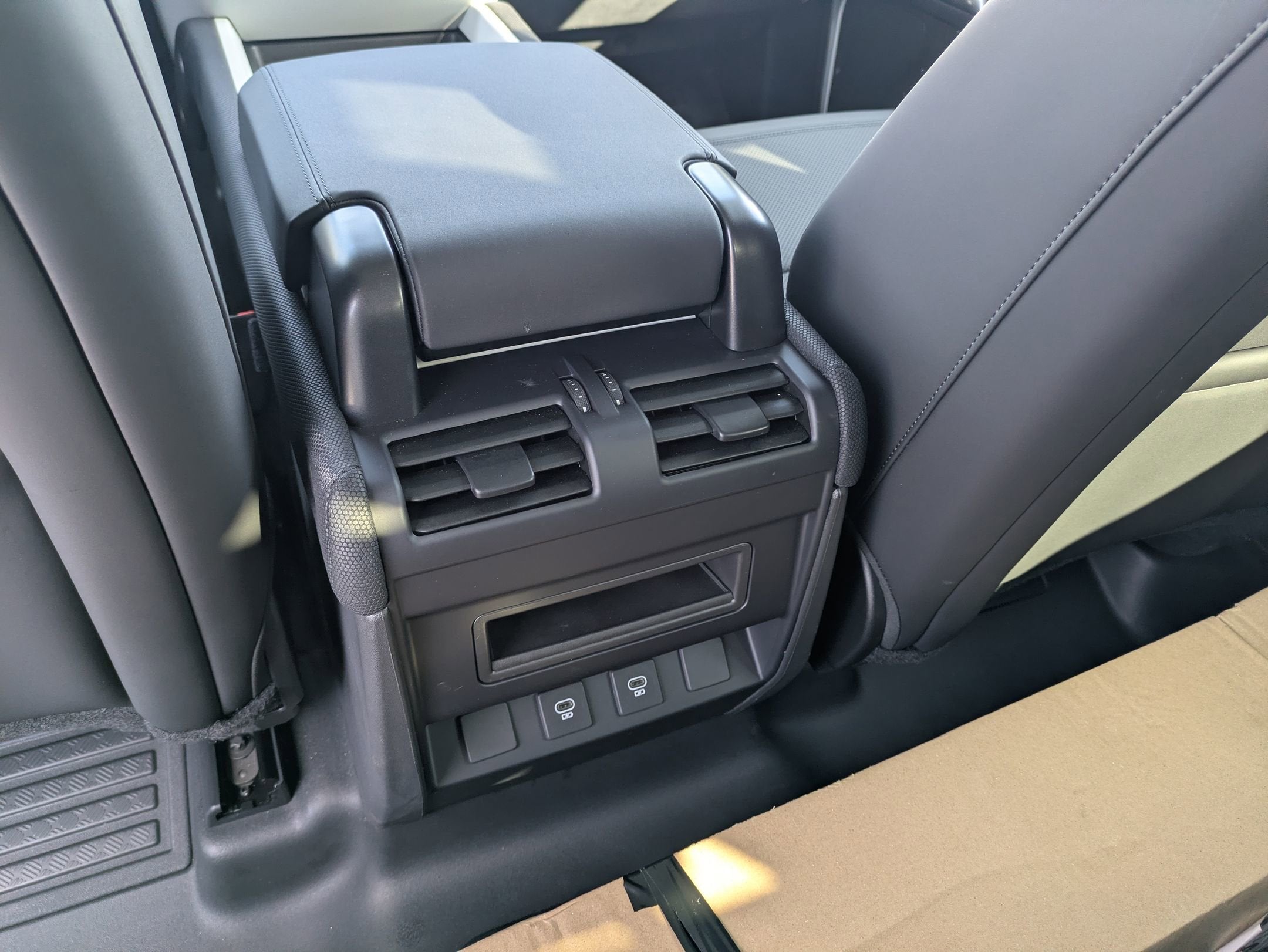 2025 Land Rover Defender S