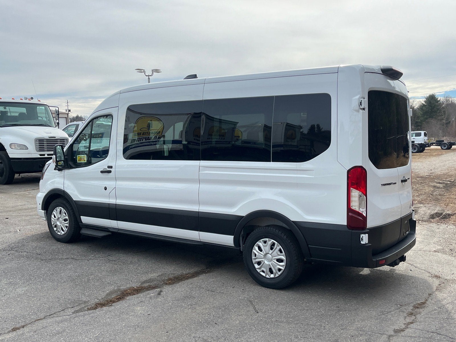 2026 Ford Transit Passenger Wagon 350 XLT
