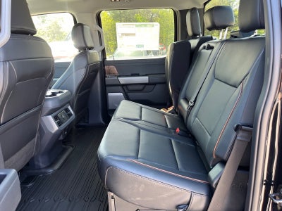 2026 Ford Super Duty F-450 DRW Lariat DRW