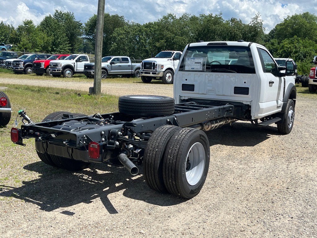 2025 Ford Super Duty F-600 DRW XL