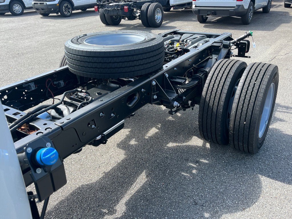 2026 Ford Super Duty F-600 DRW XL