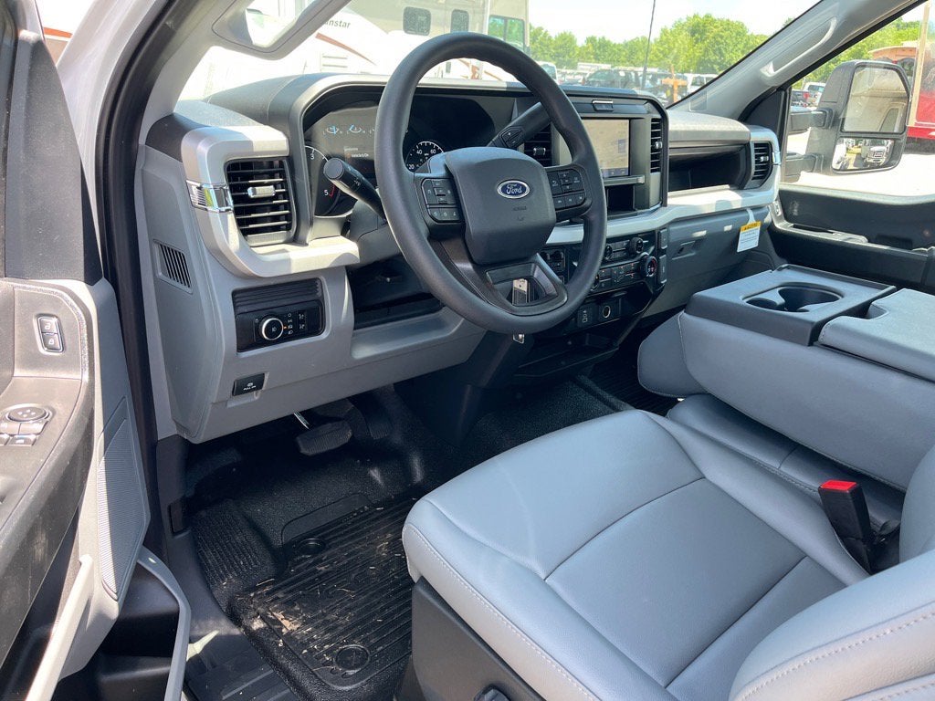 2025 Ford Super Duty F-450 DRW XL DRW