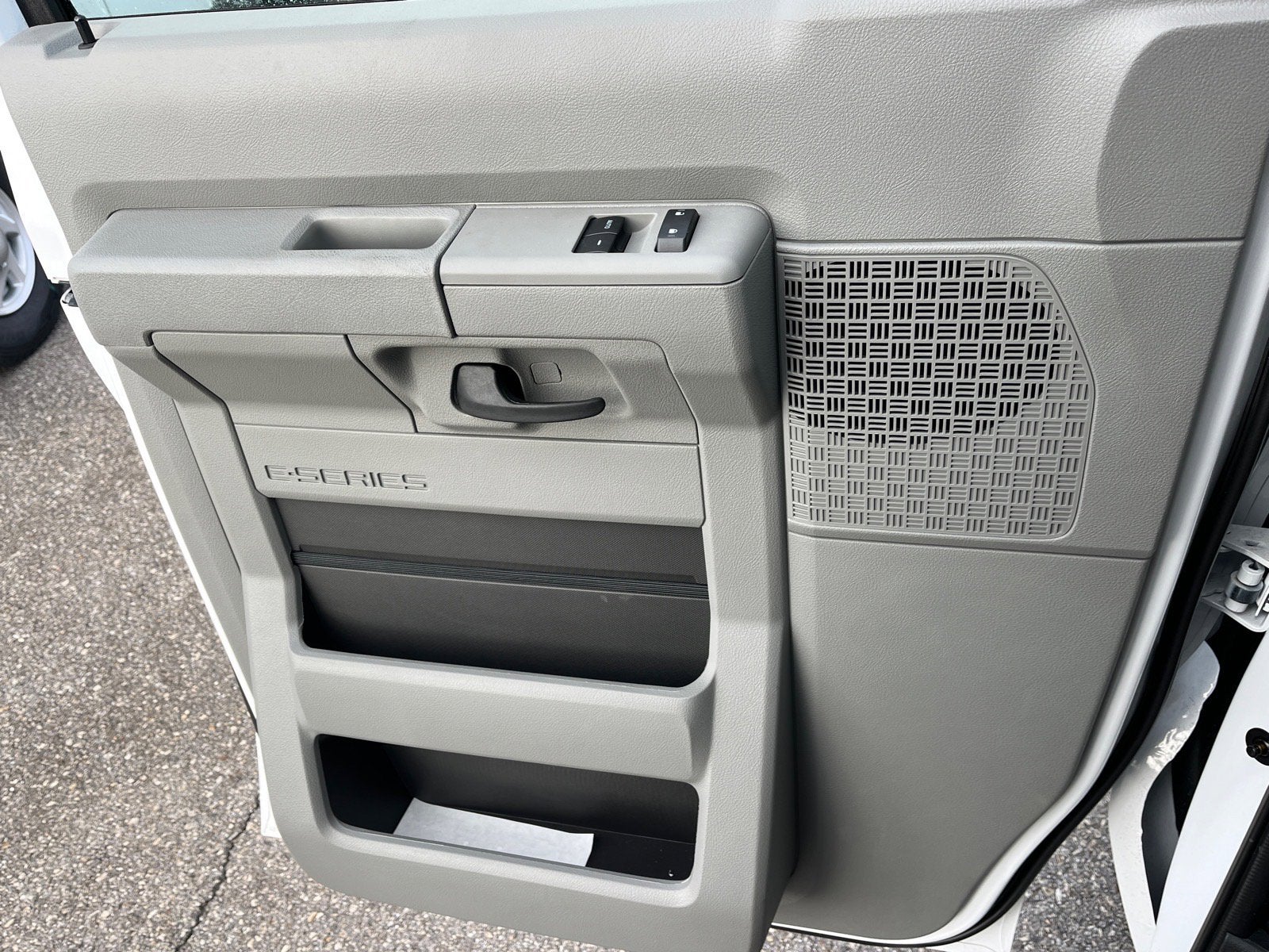 2026 Ford E-Series Cutaway Base Cutaway