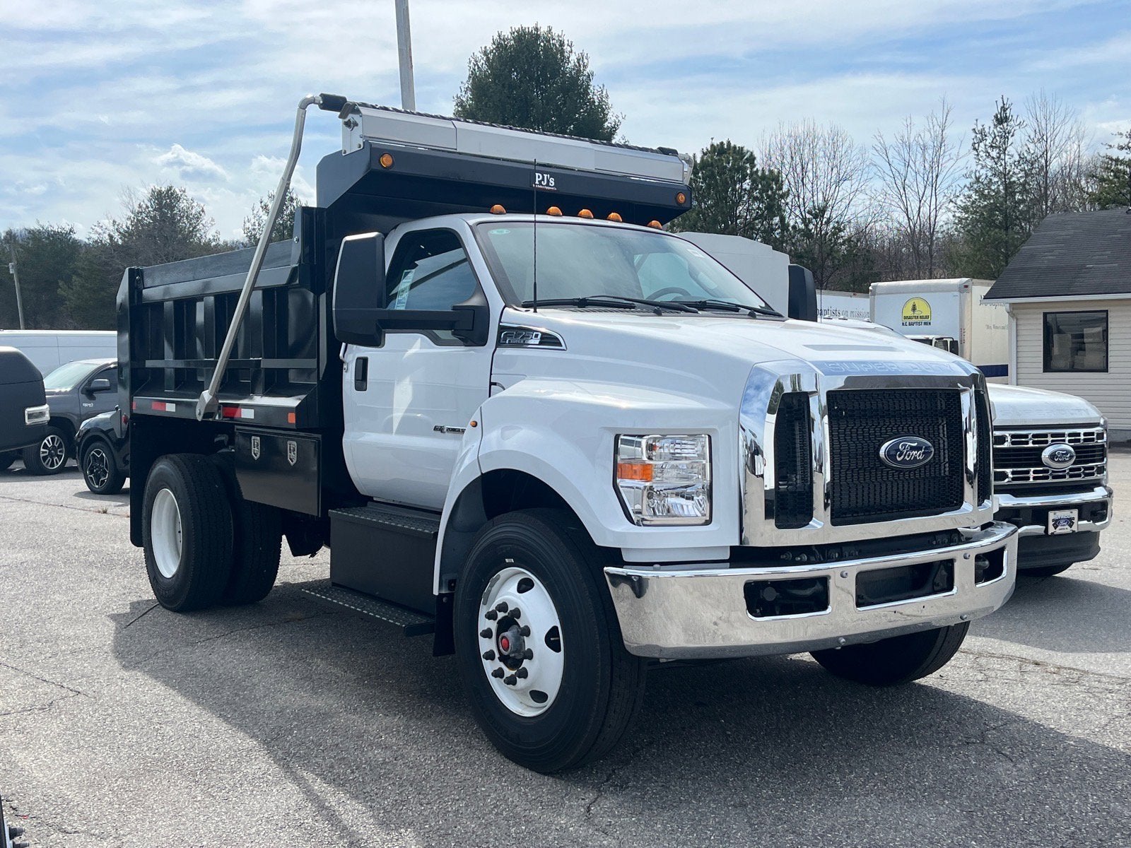 2026 Ford F-750SD Base