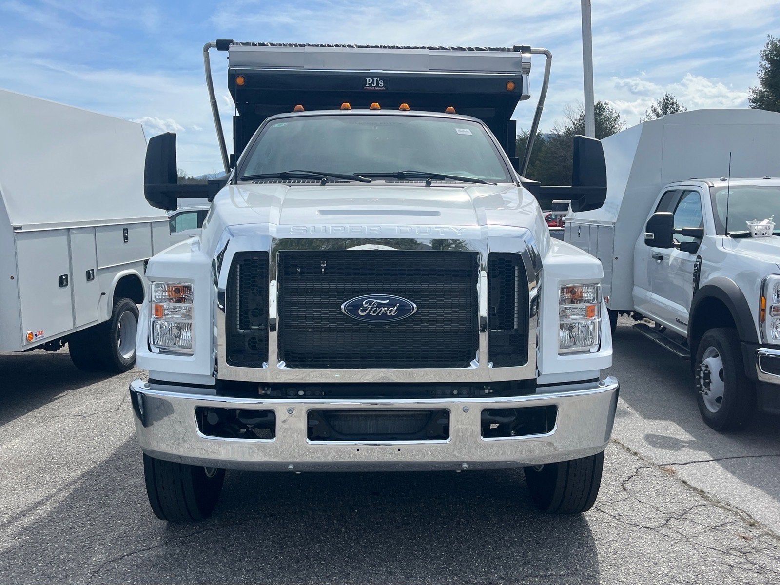 2026 Ford F-750SD Base