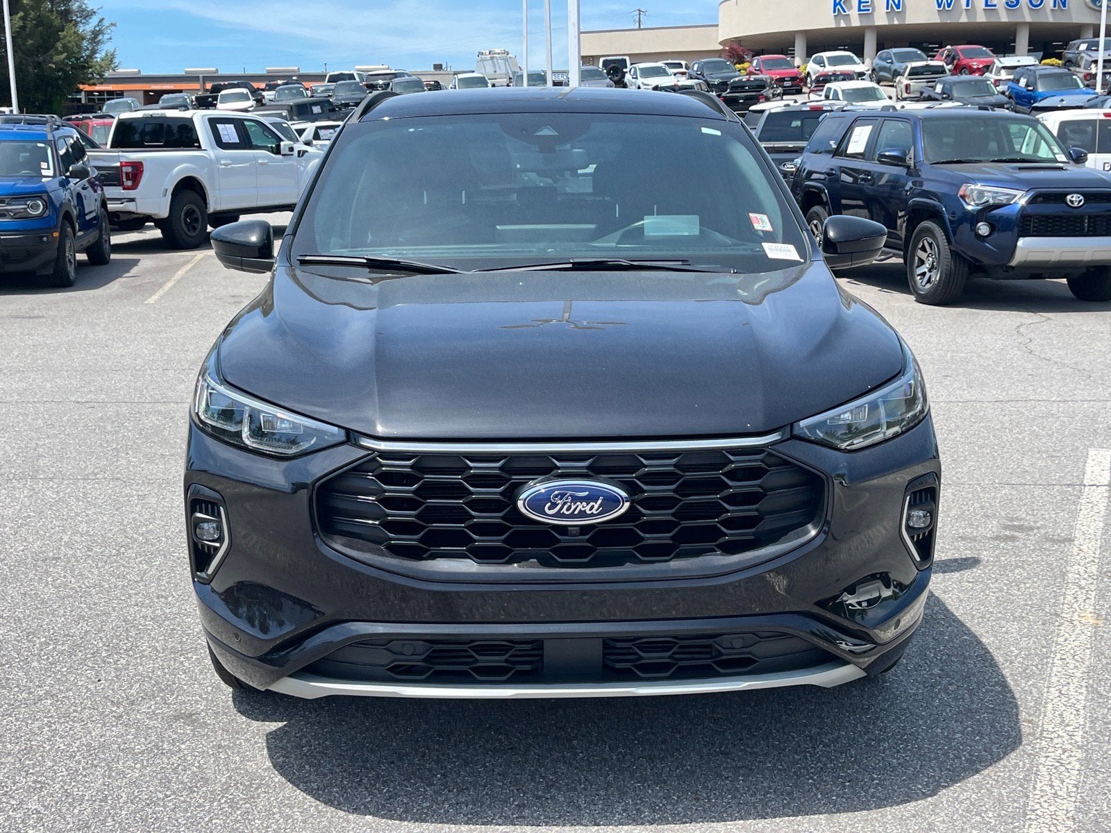 2023 Ford Escape ST-Line Elite