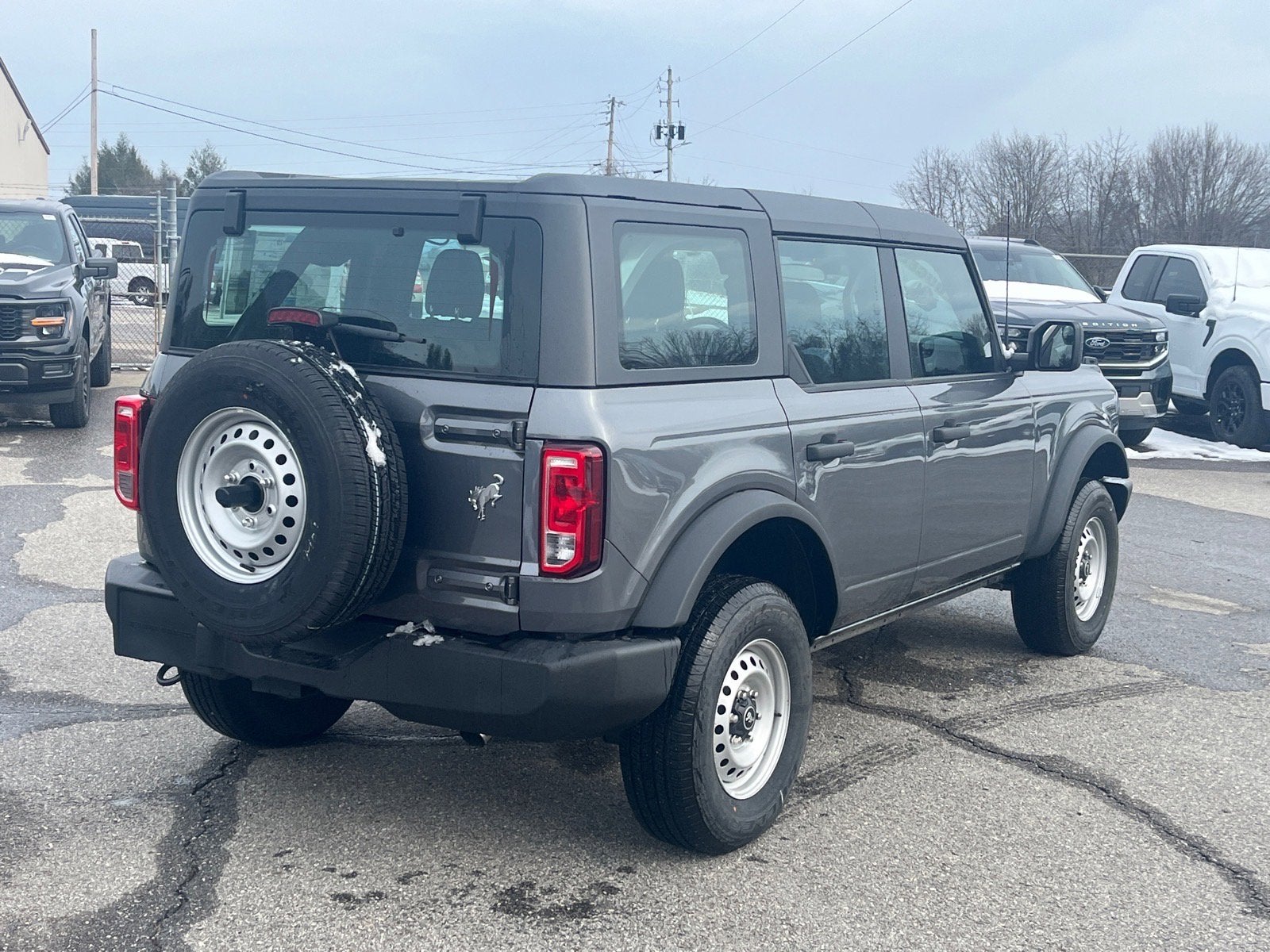 2025 Ford Bronco Base
