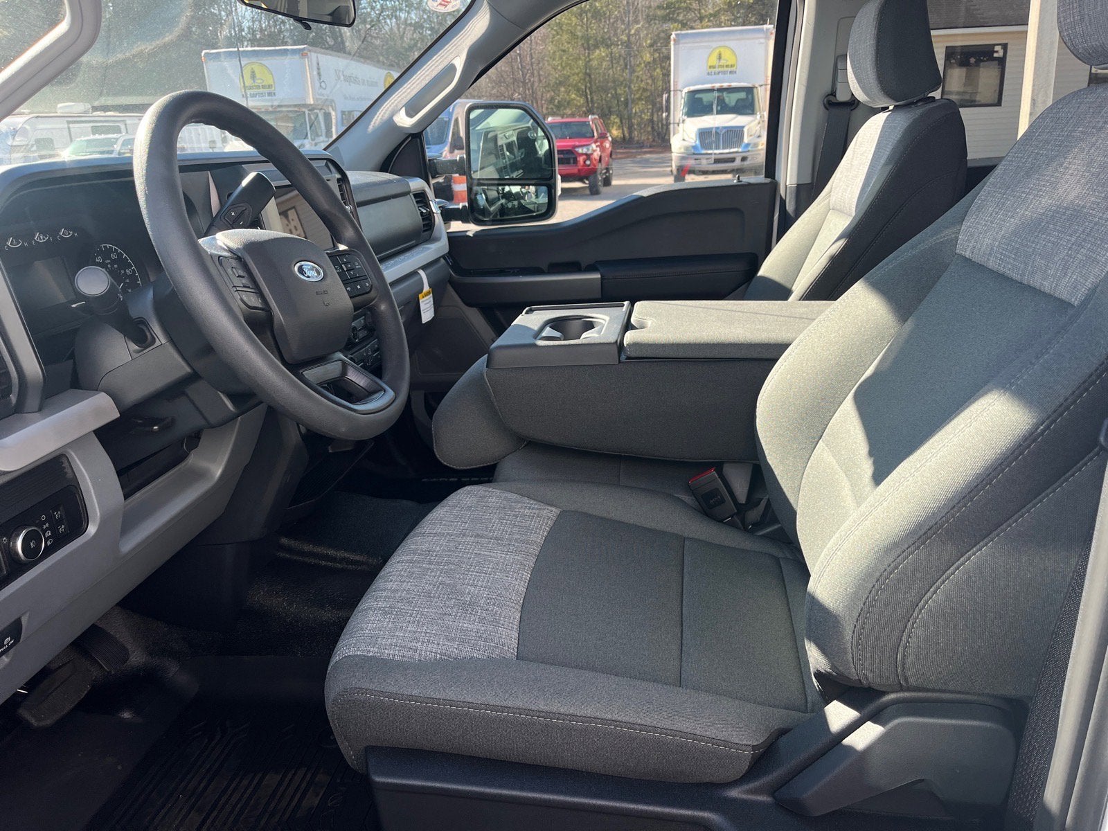 2026 Ford Super Duty F-350 SRW XLT