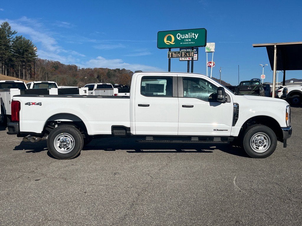 2026 Ford Super Duty F-350 SRW XL
