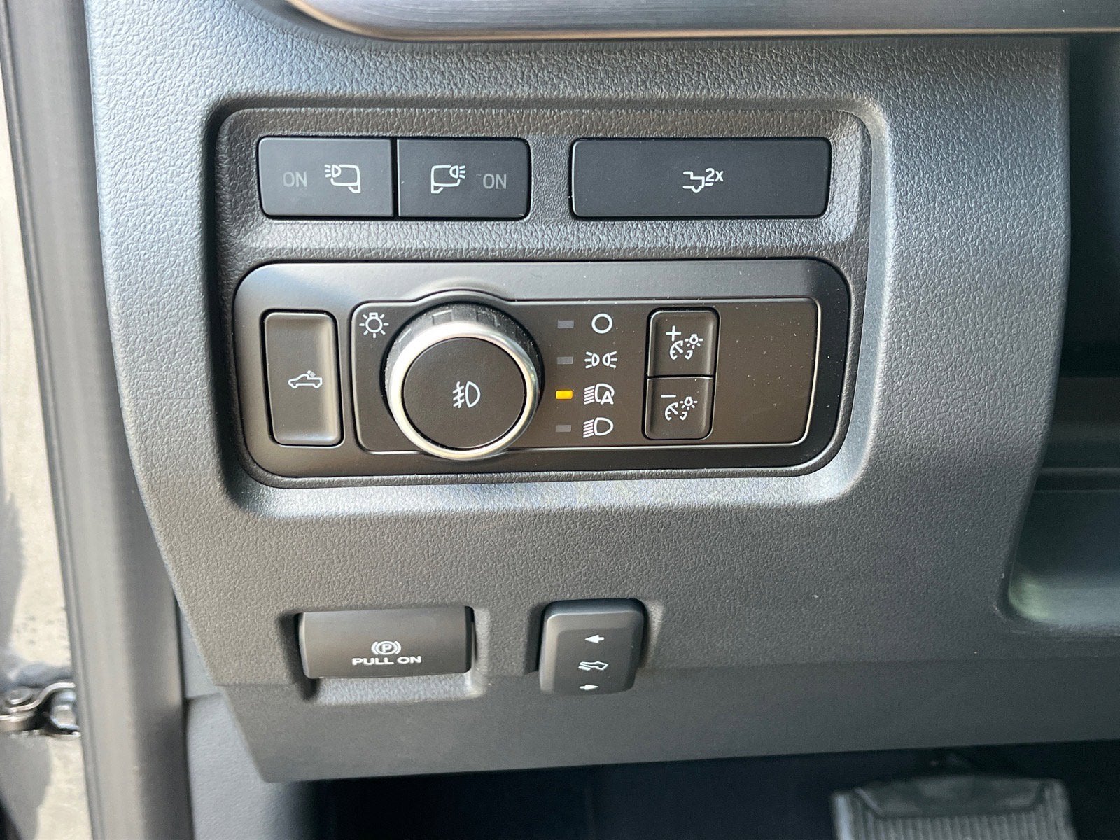 2023 Ford Super Duty F-450 DRW LARIAT