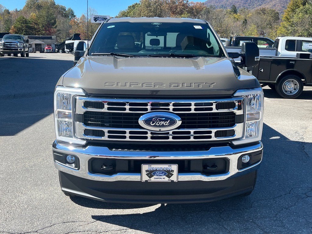 2026 Ford Super Duty F-350 SRW XLT