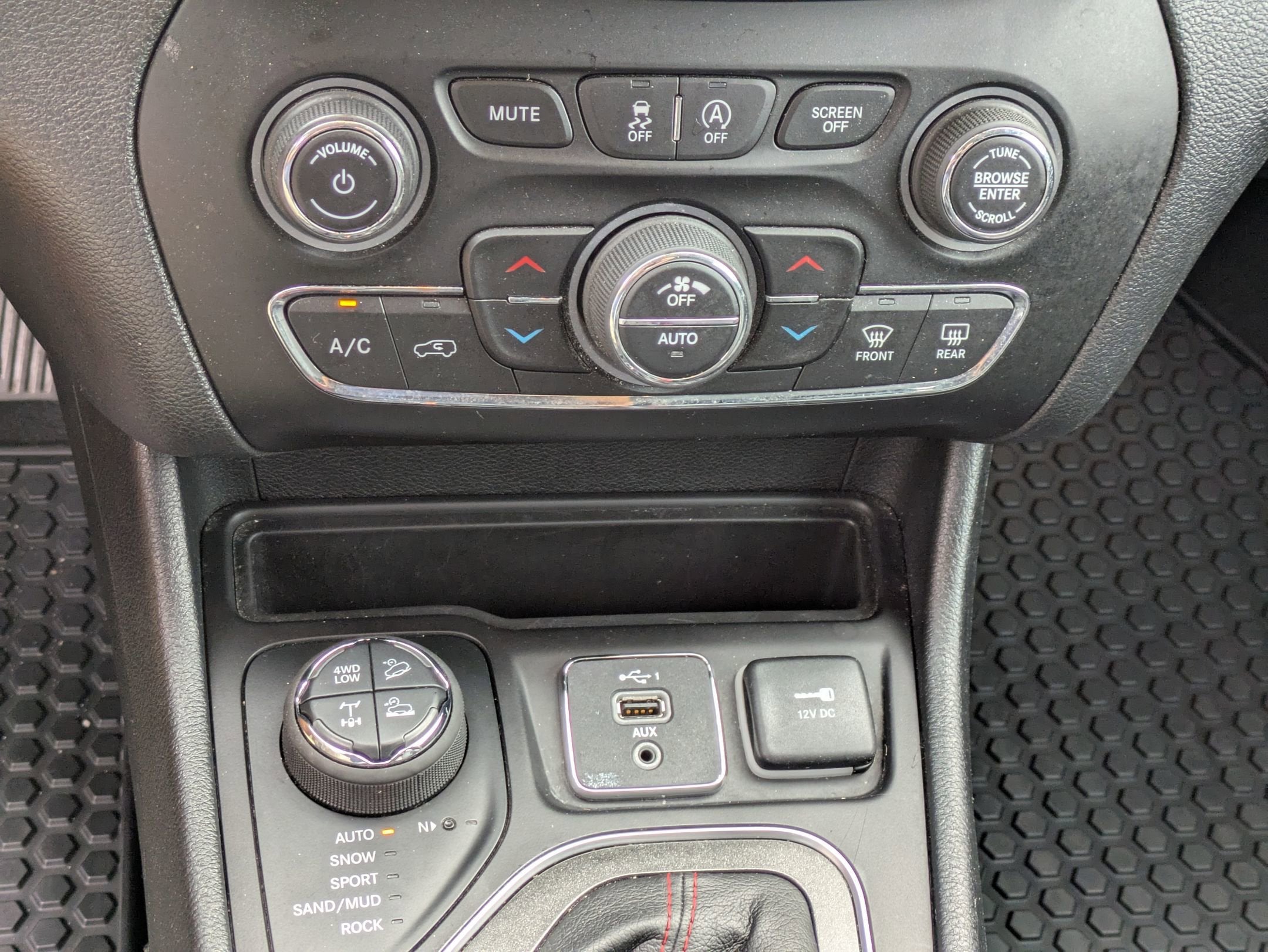 2022 Jeep Cherokee Trailhawk