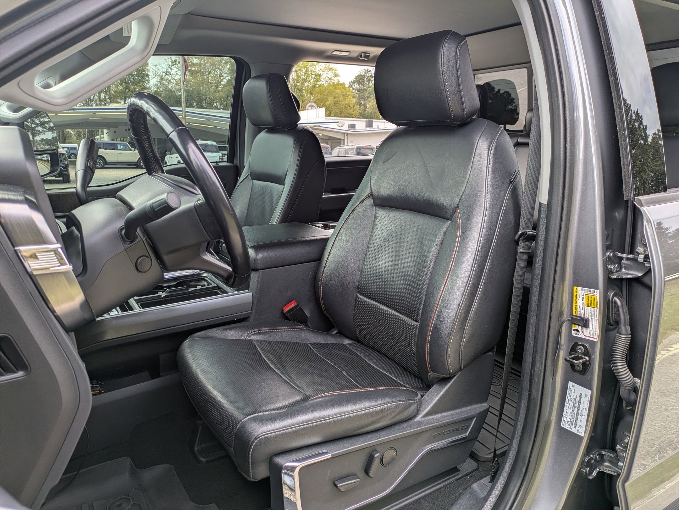 2023 Ford Super Duty F-250 SRW LARIAT