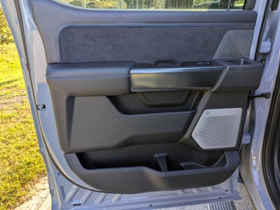 2025 Ford Super Duty F-350 SRW Platinum