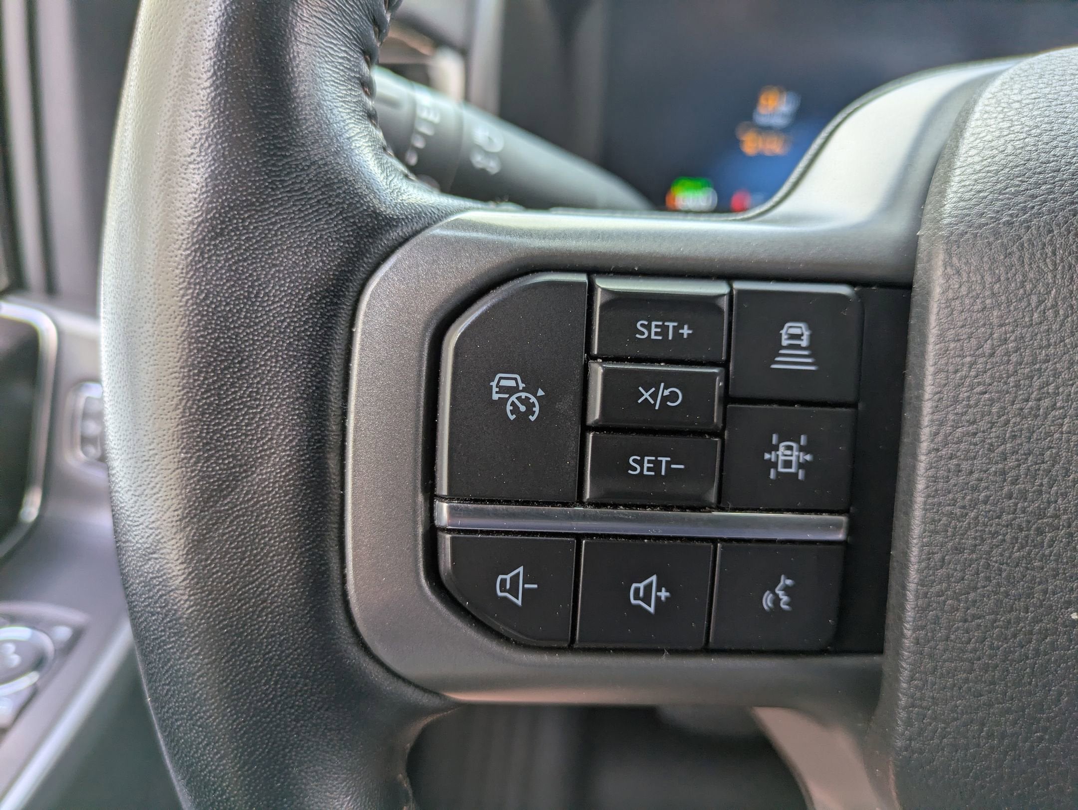 2022 Ford F-150 Lightning LARIAT