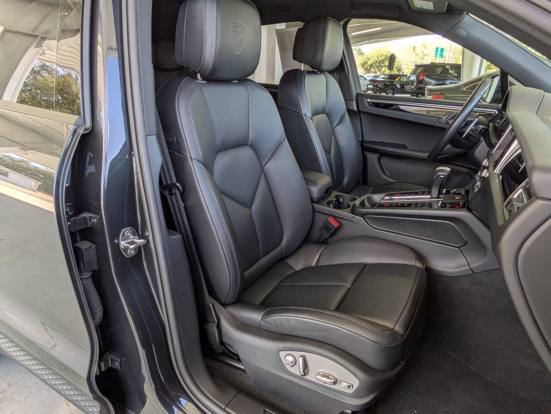 2024 Porsche Macan T