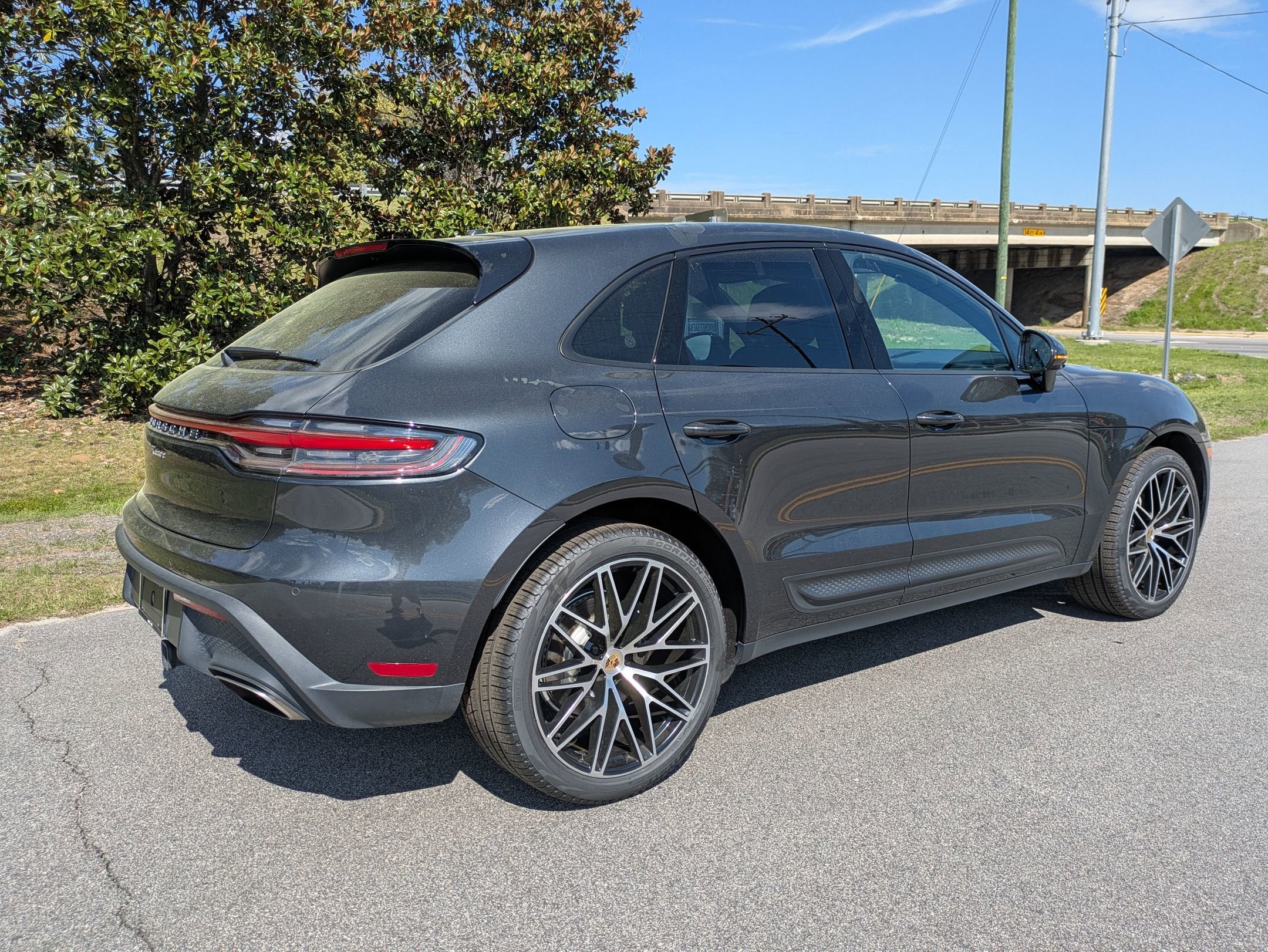 2024 Porsche Macan T