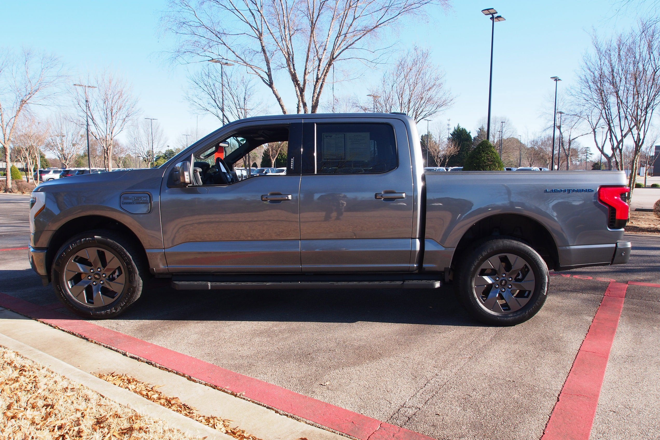 2023 Ford F-150 Lightning LARIAT