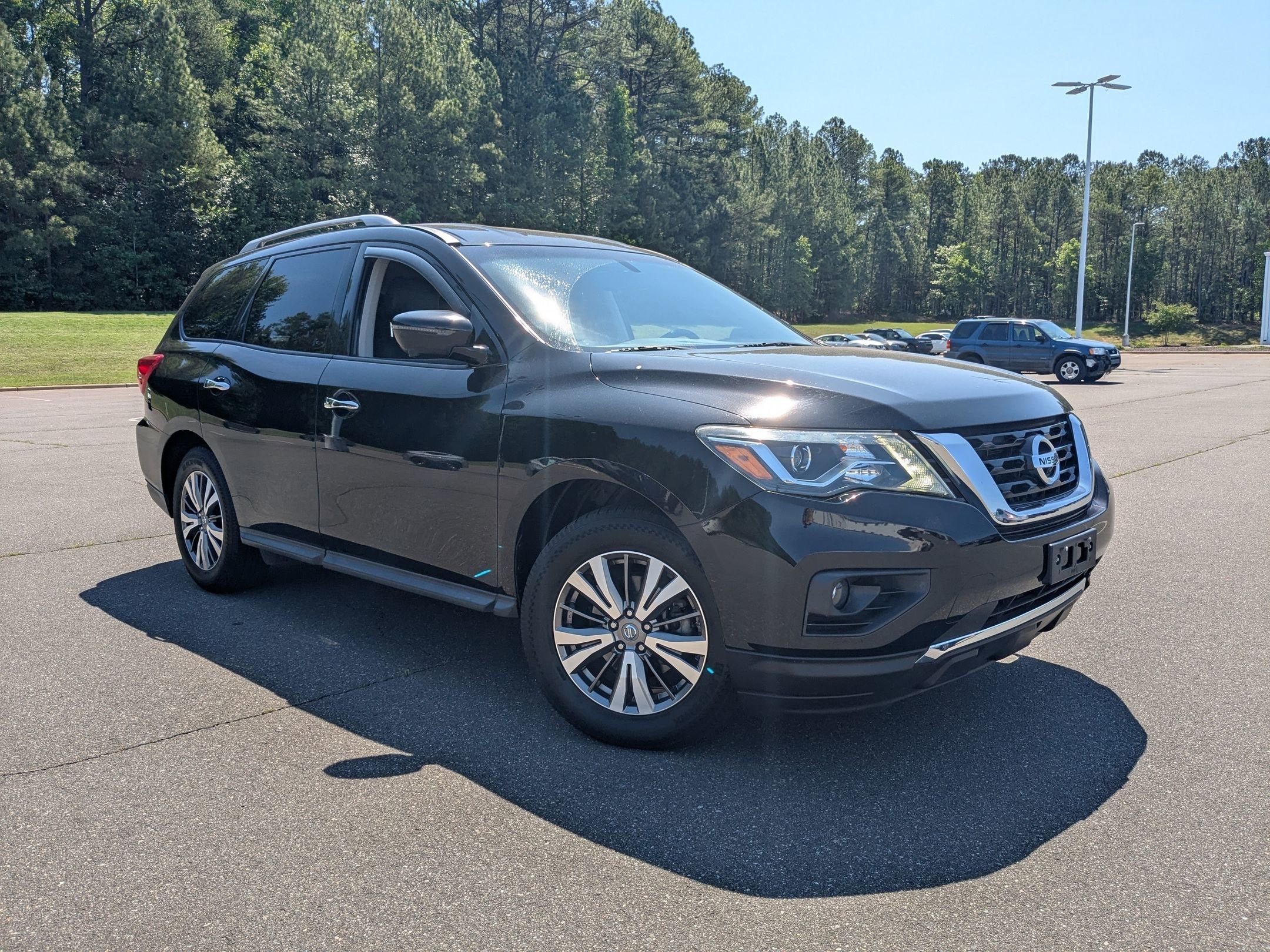 2019 Nissan Pathfinder SL