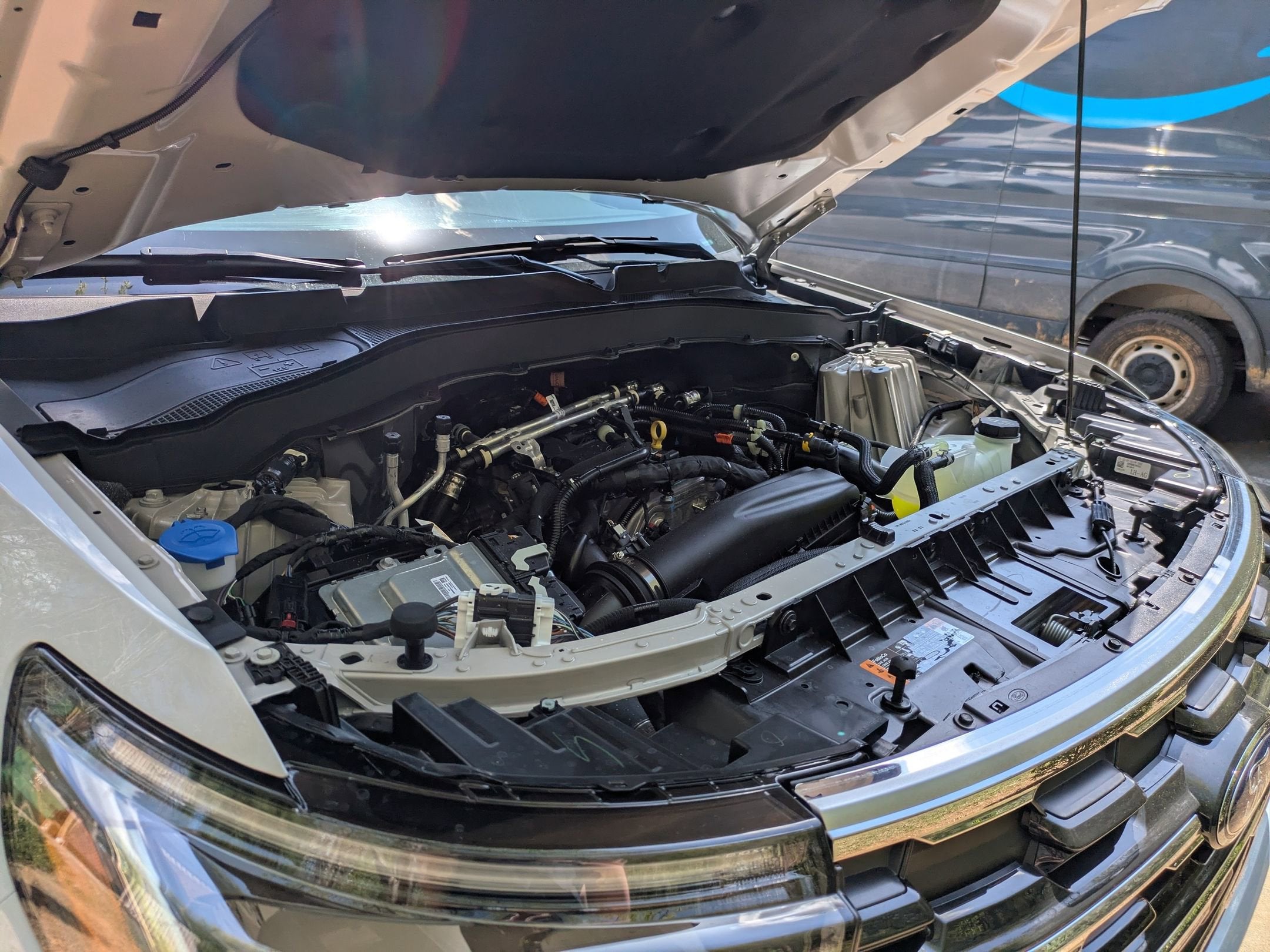 2026 Ford Explorer Active w/200A Pkg