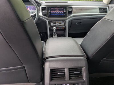 2022 Volkswagen Atlas 3.6L V6 SE w/Technology