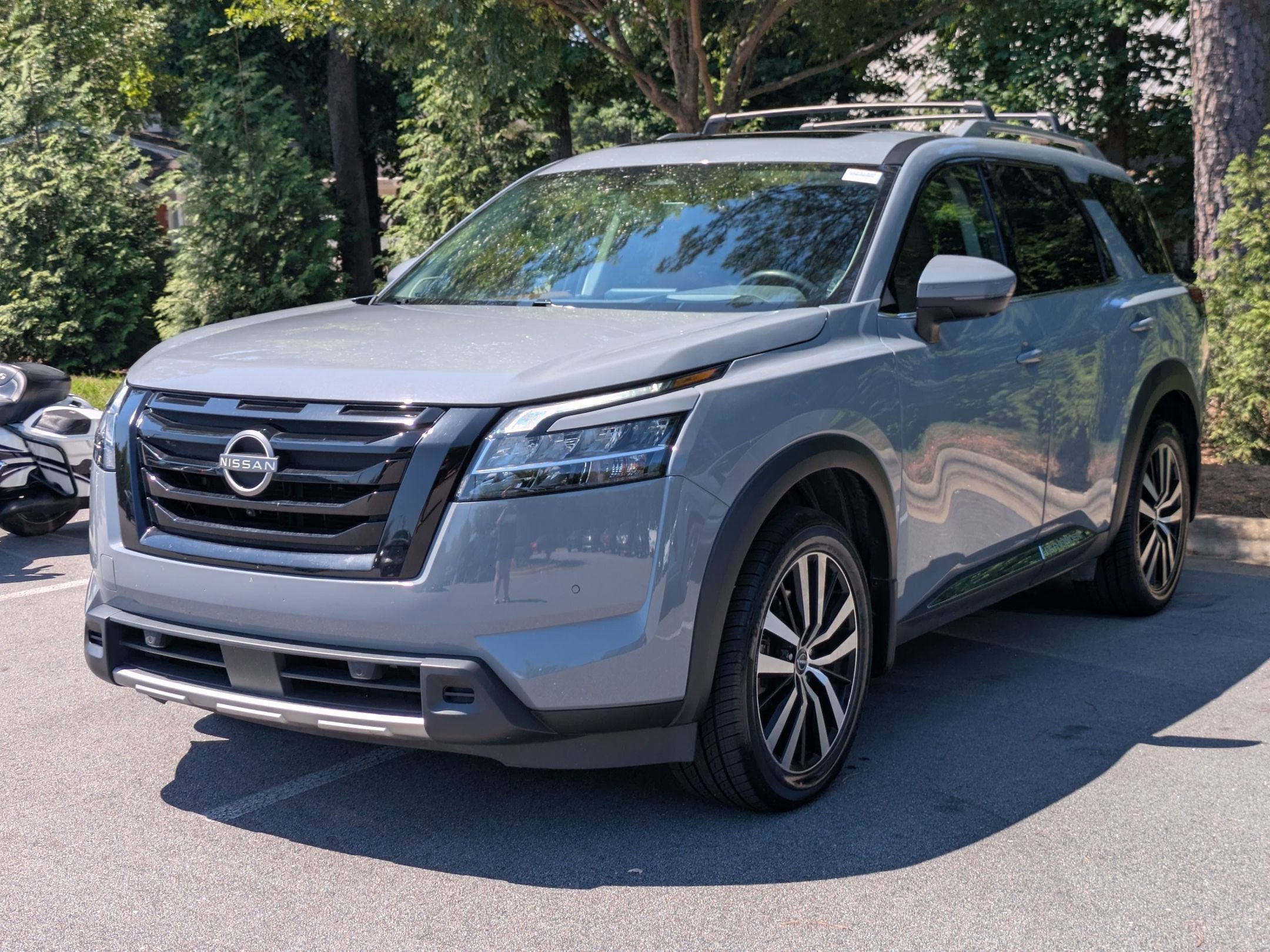 2024 Nissan Pathfinder Platinum