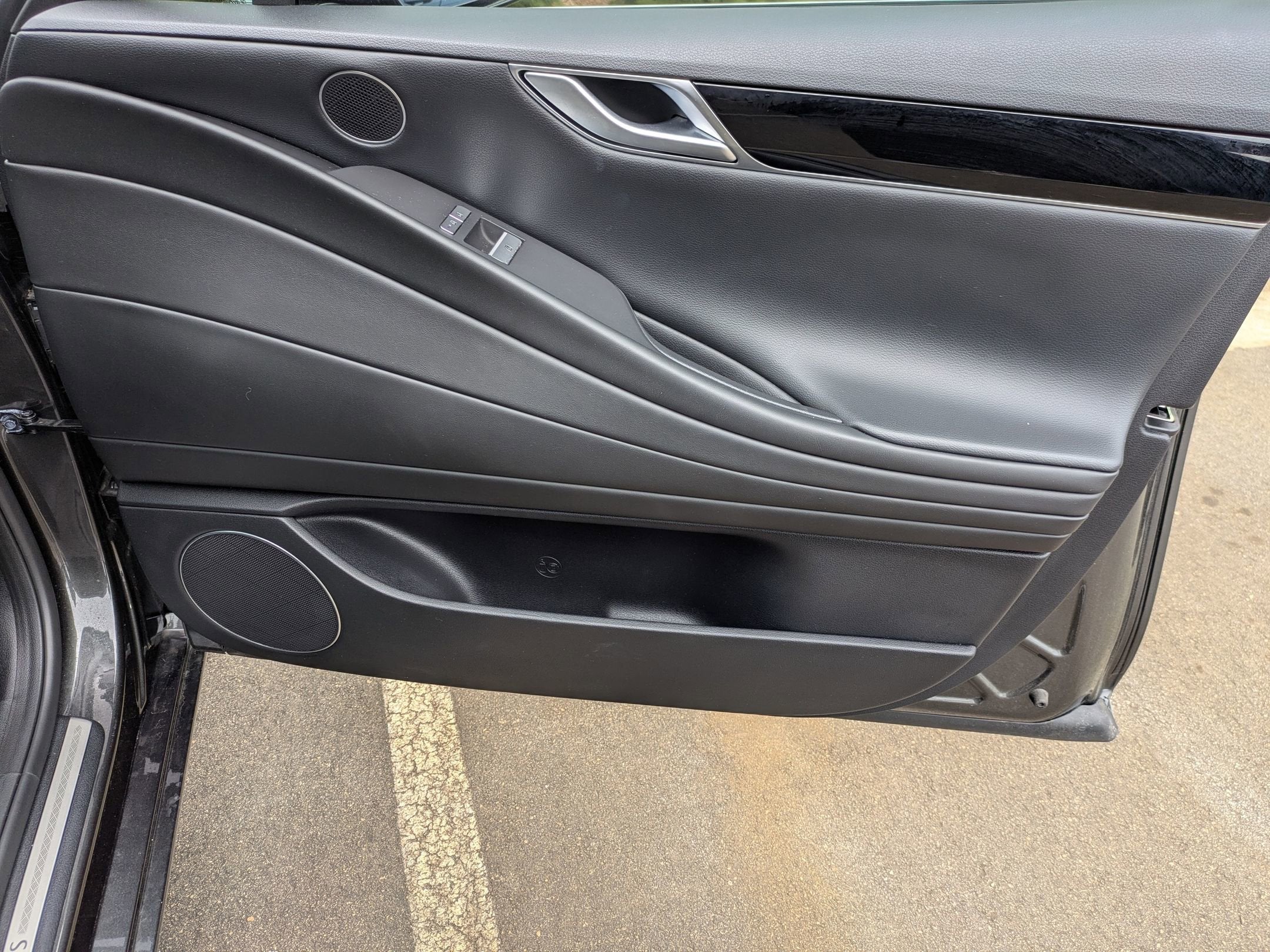 2023 Genesis G80 2.5T