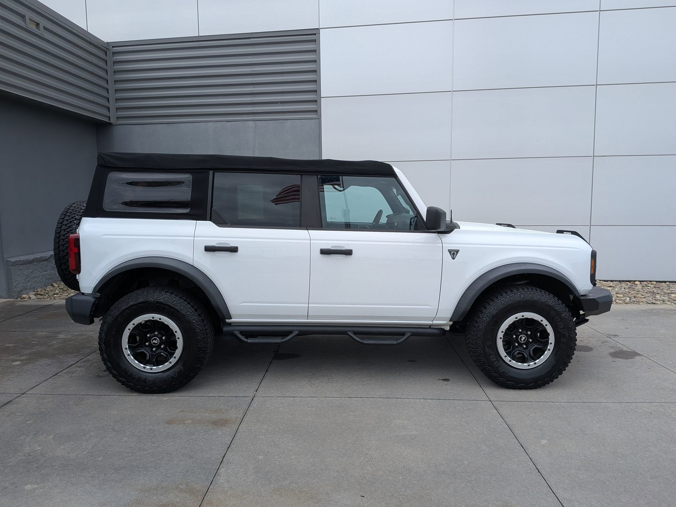 2021 Ford Bronco Base