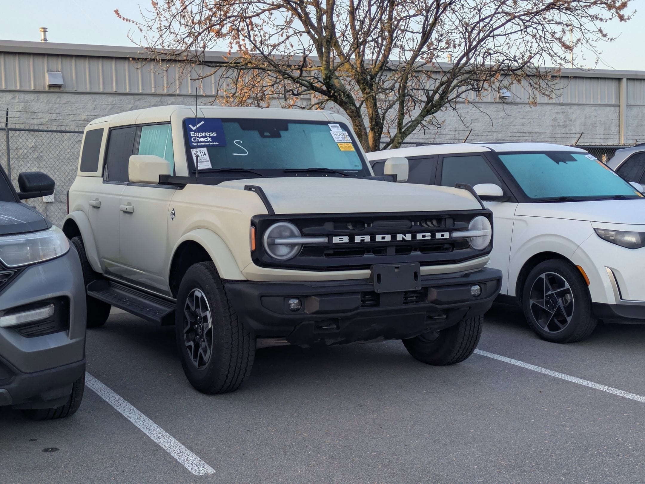 2025 Ford Bronco Outer Banks