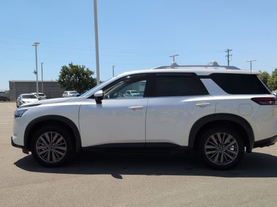 2025 Nissan Pathfinder SL