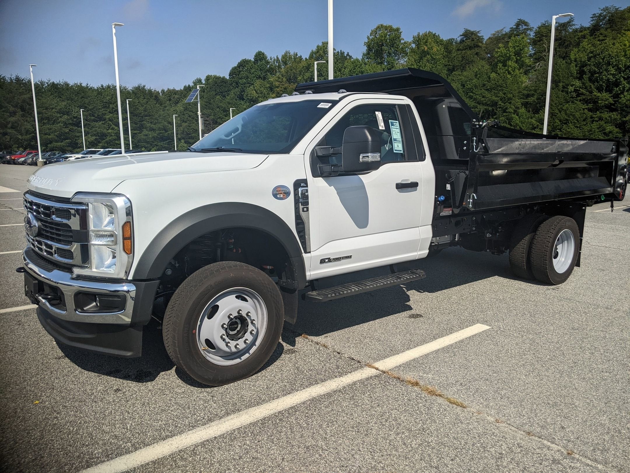 2025 Ford Super Duty F-550 DRW XL