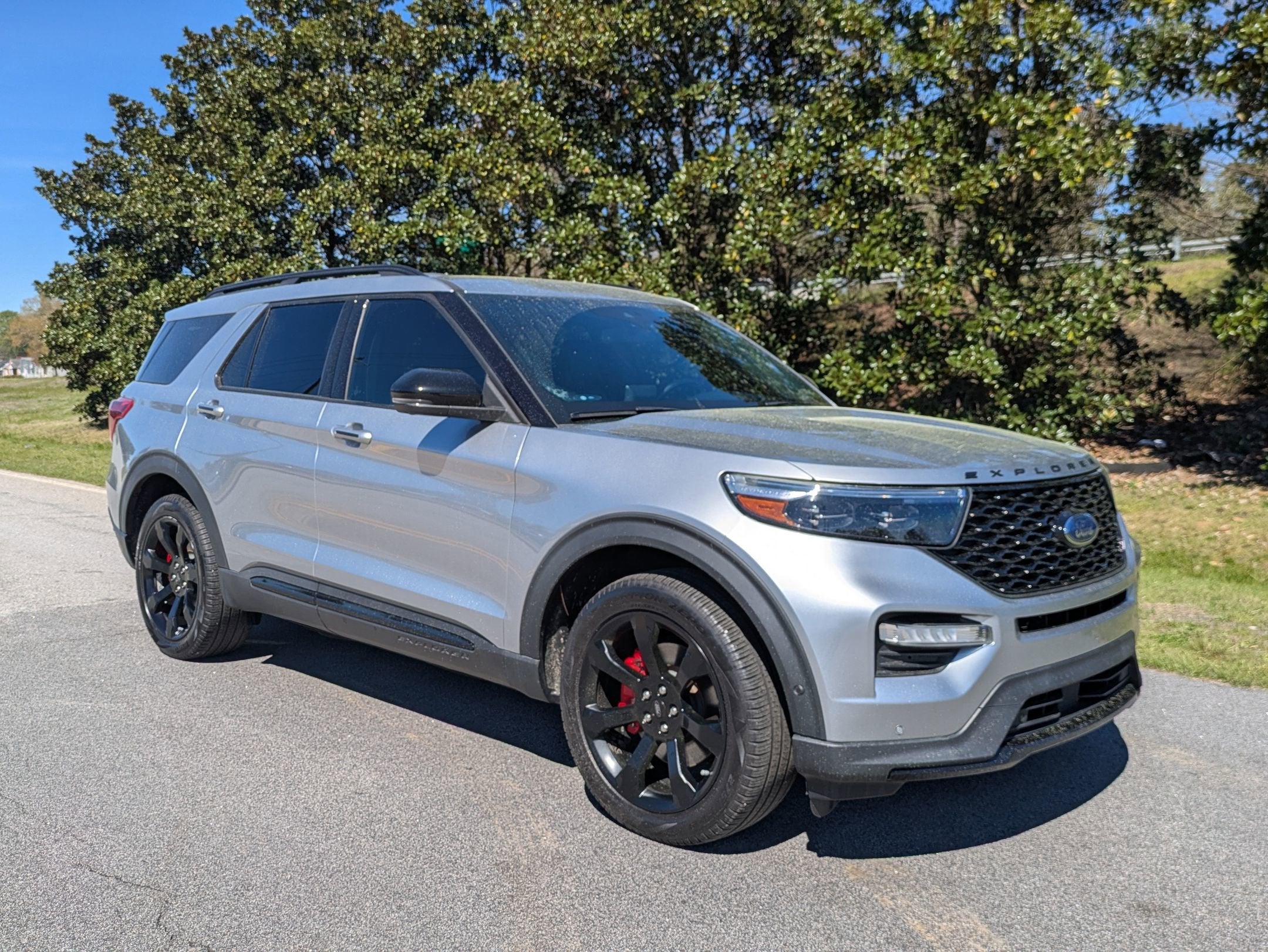 2021 Ford Explorer ST 4WD's photo