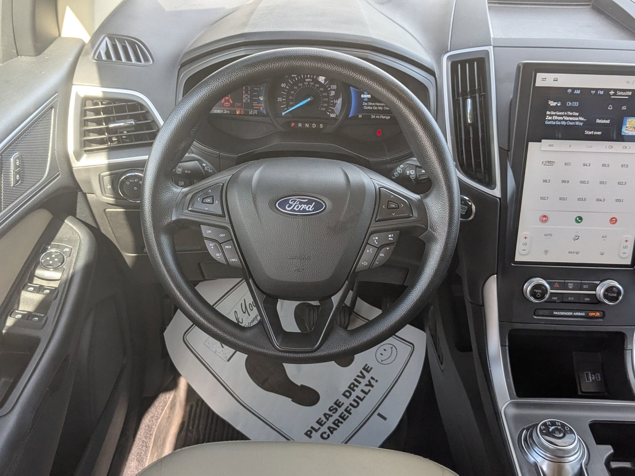 2022 Ford Edge SE