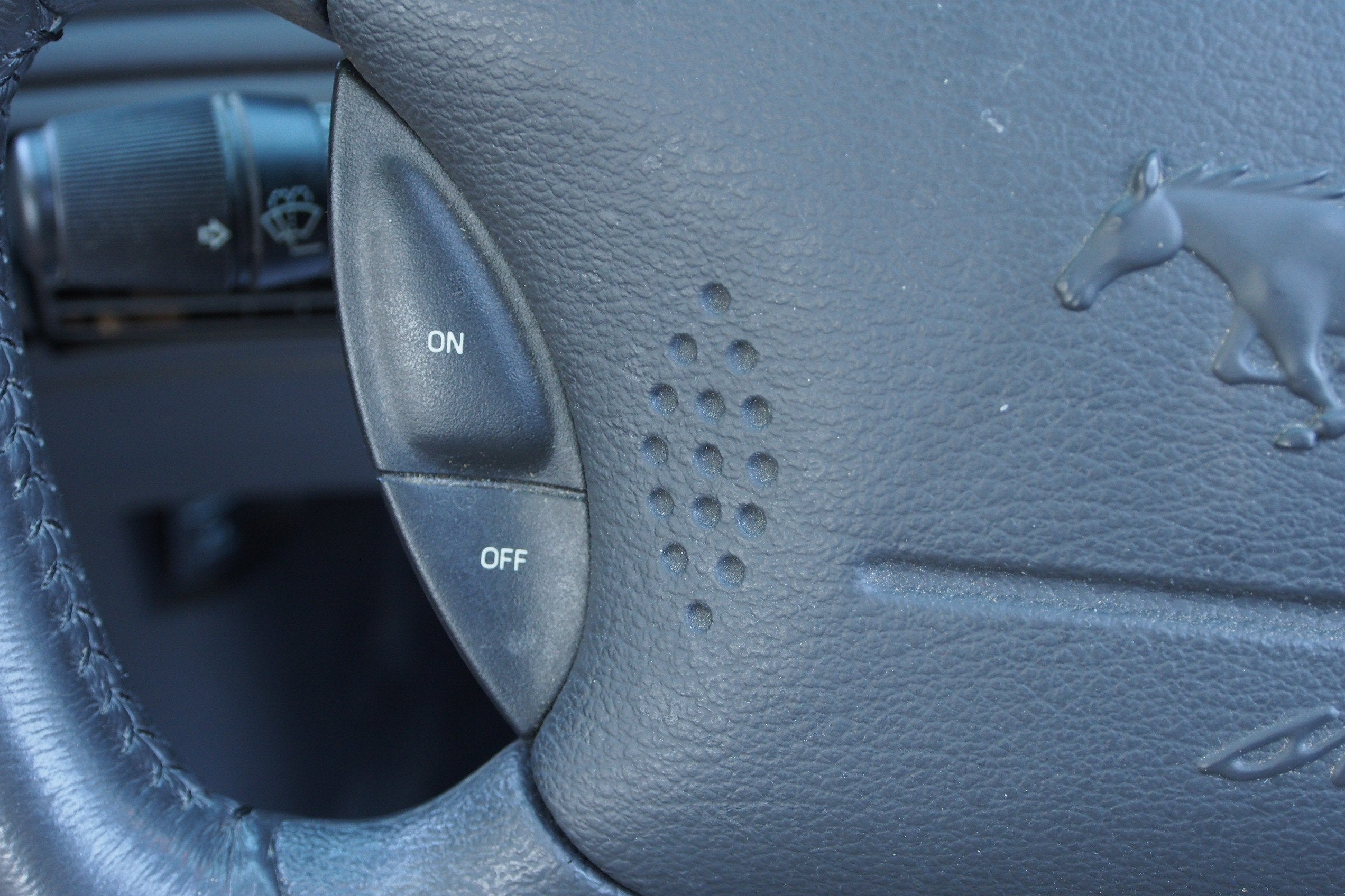 2003 Ford Mustang V6