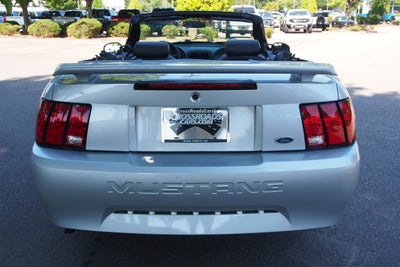 2003 Ford Mustang V6
