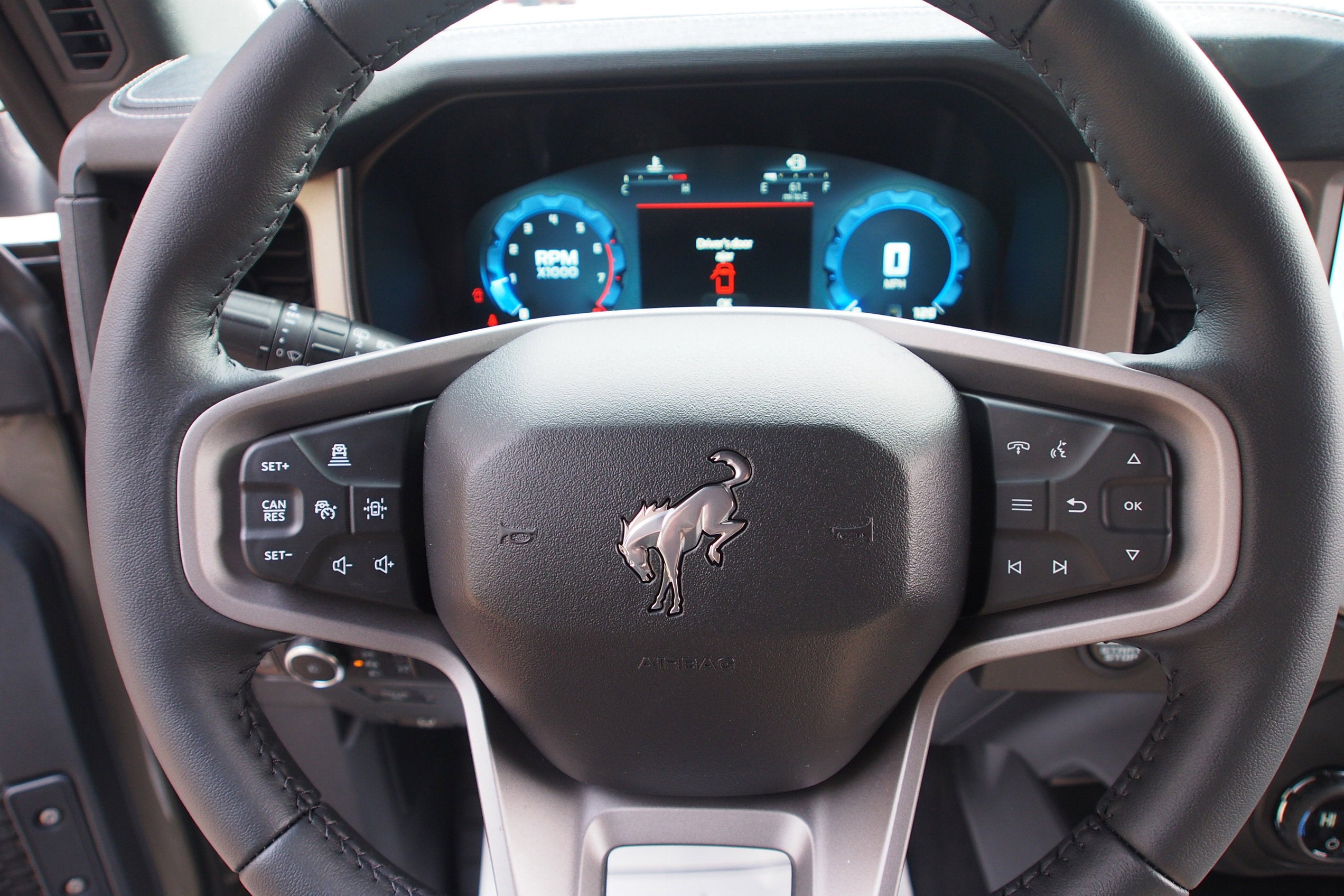 2025 Ford Bronco Outer Banks - Crossroads Courtesy Demo