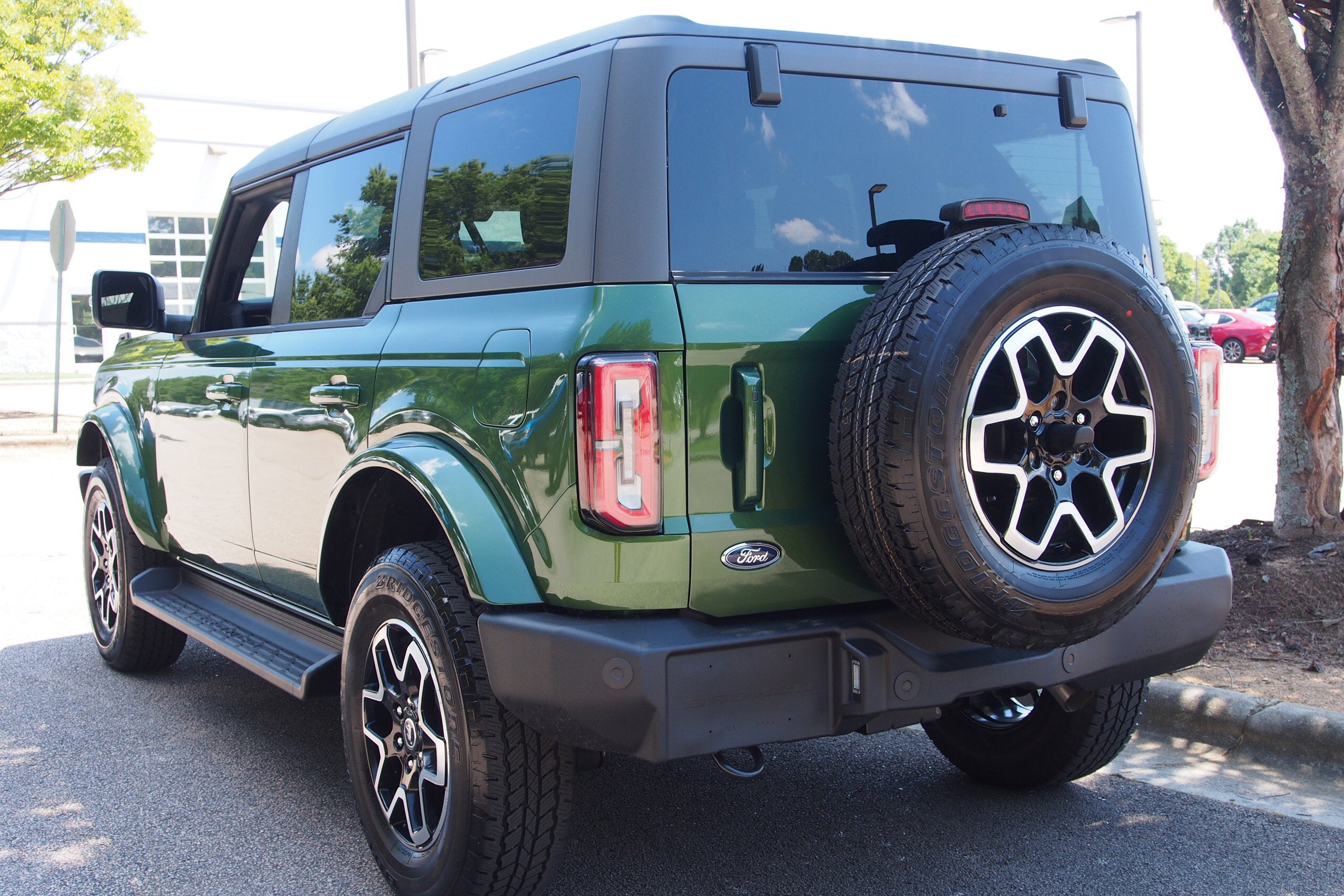 2025 Ford Bronco Outer Banks - Crossroads Courtesy Demo