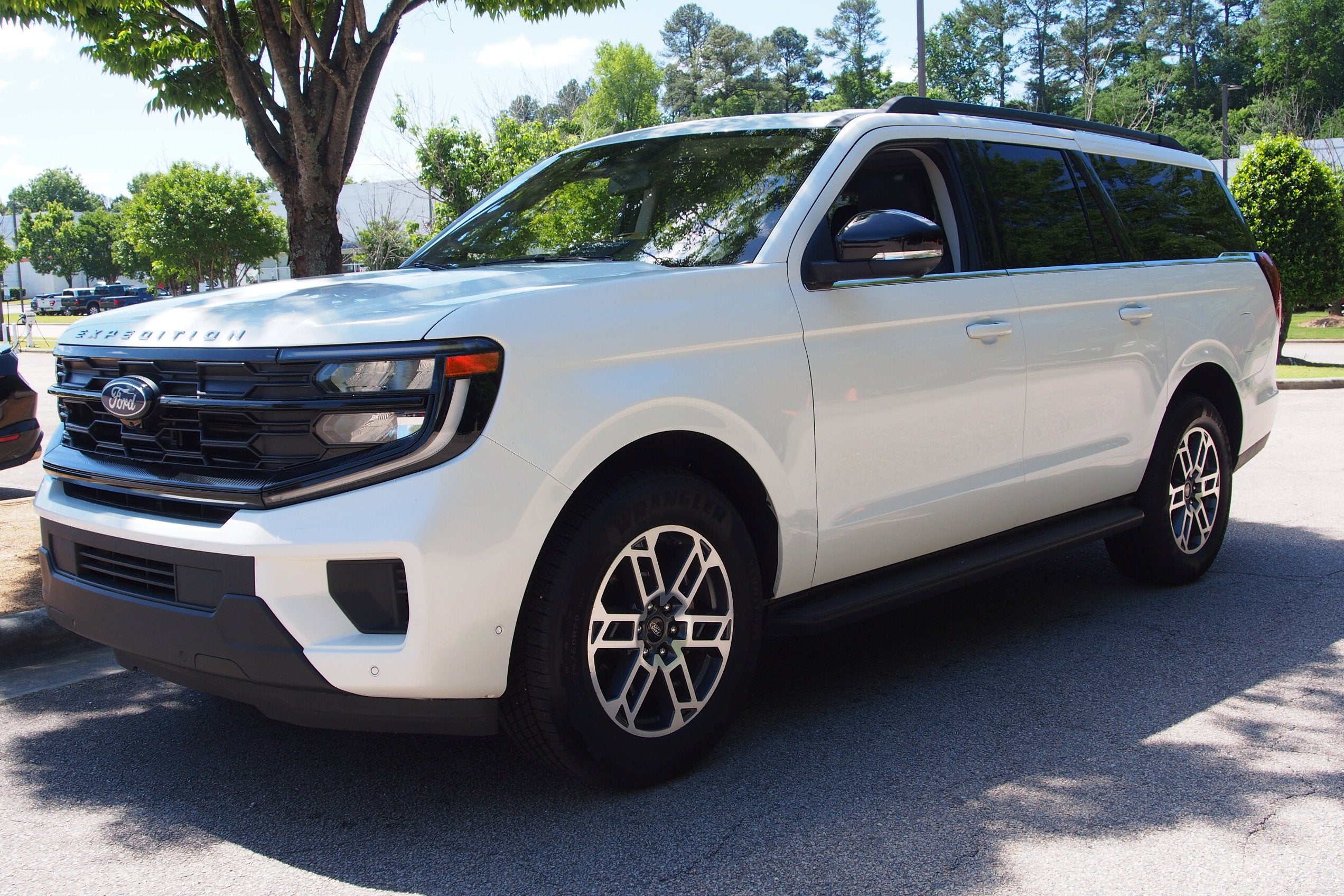 2025 Ford Expedition Max Active