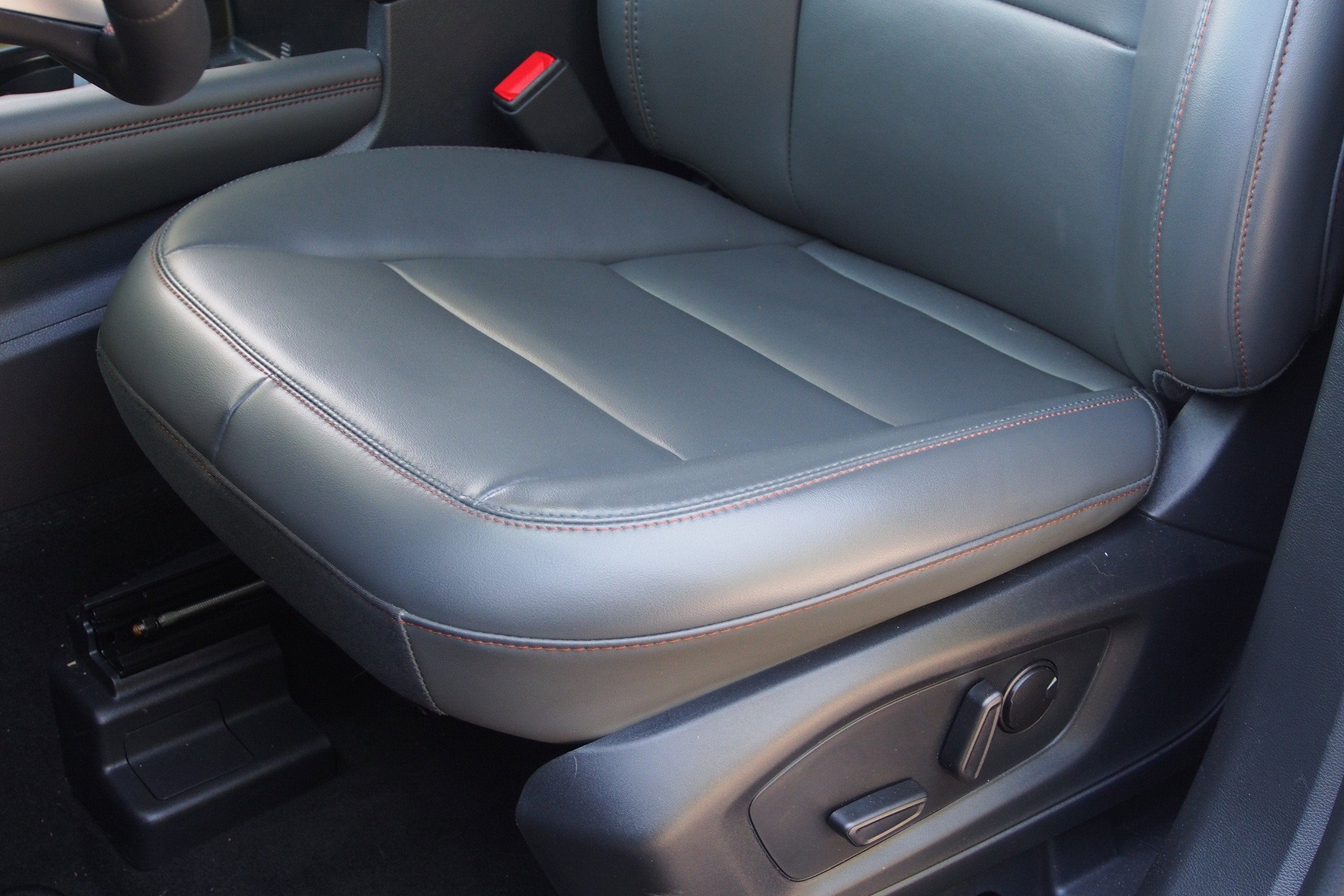 2026 Ford Explorer Active - Crossroads Courtesy Demo