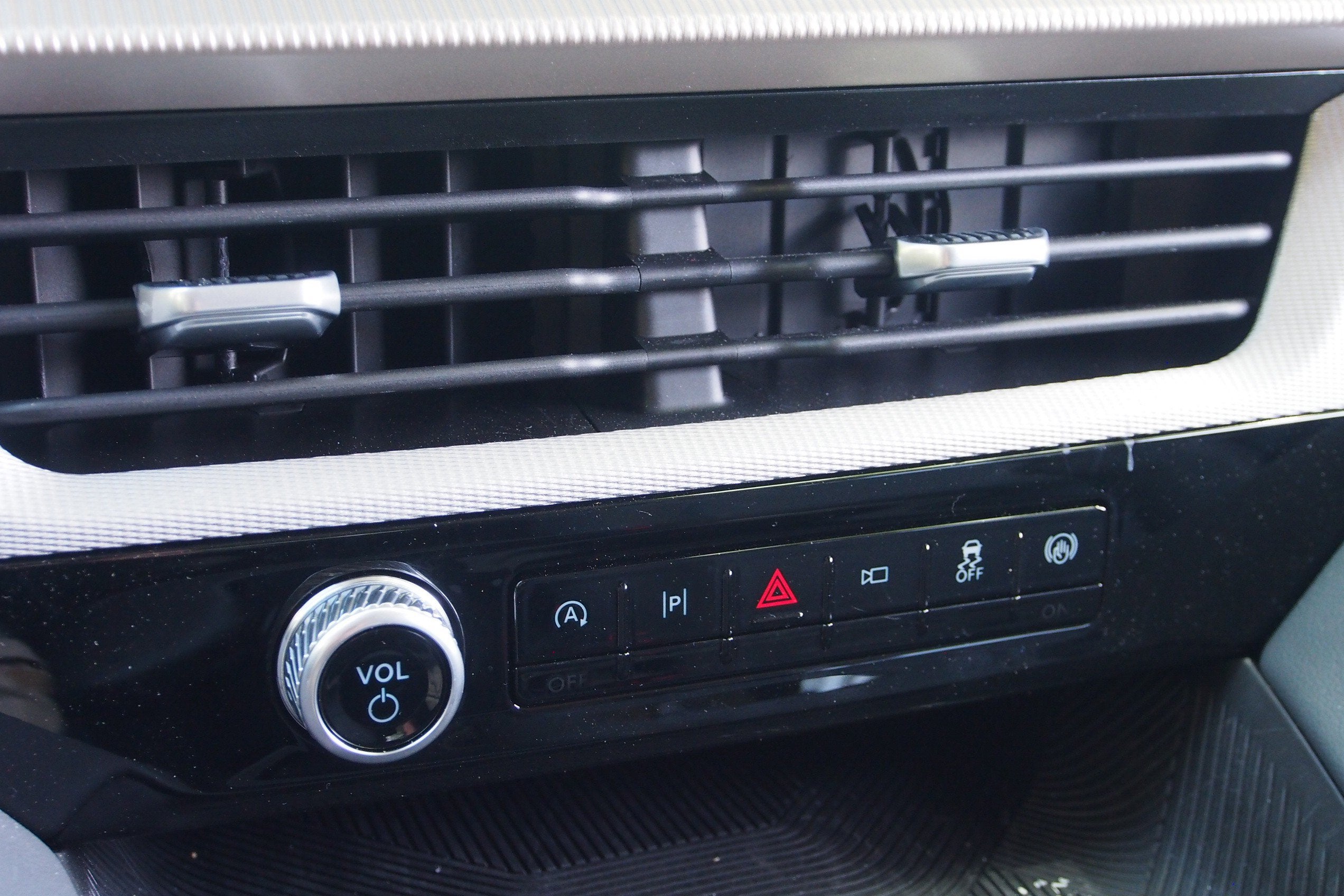 2026 Ford Explorer Active - Crossroads Courtesy Demo