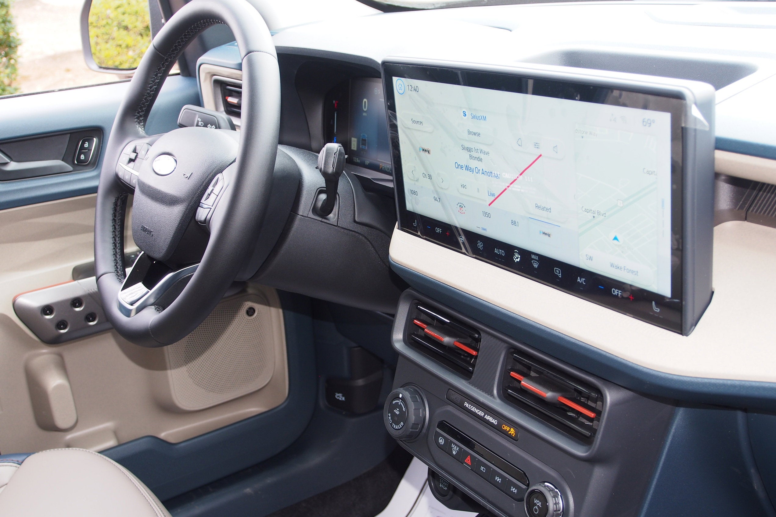 2026 Ford Maverick LARIAT - Crossroads Courtesy Demo